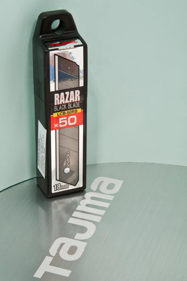 LB50RB-50 Tördelhető penge 18mm széles 50db fekete Tajima